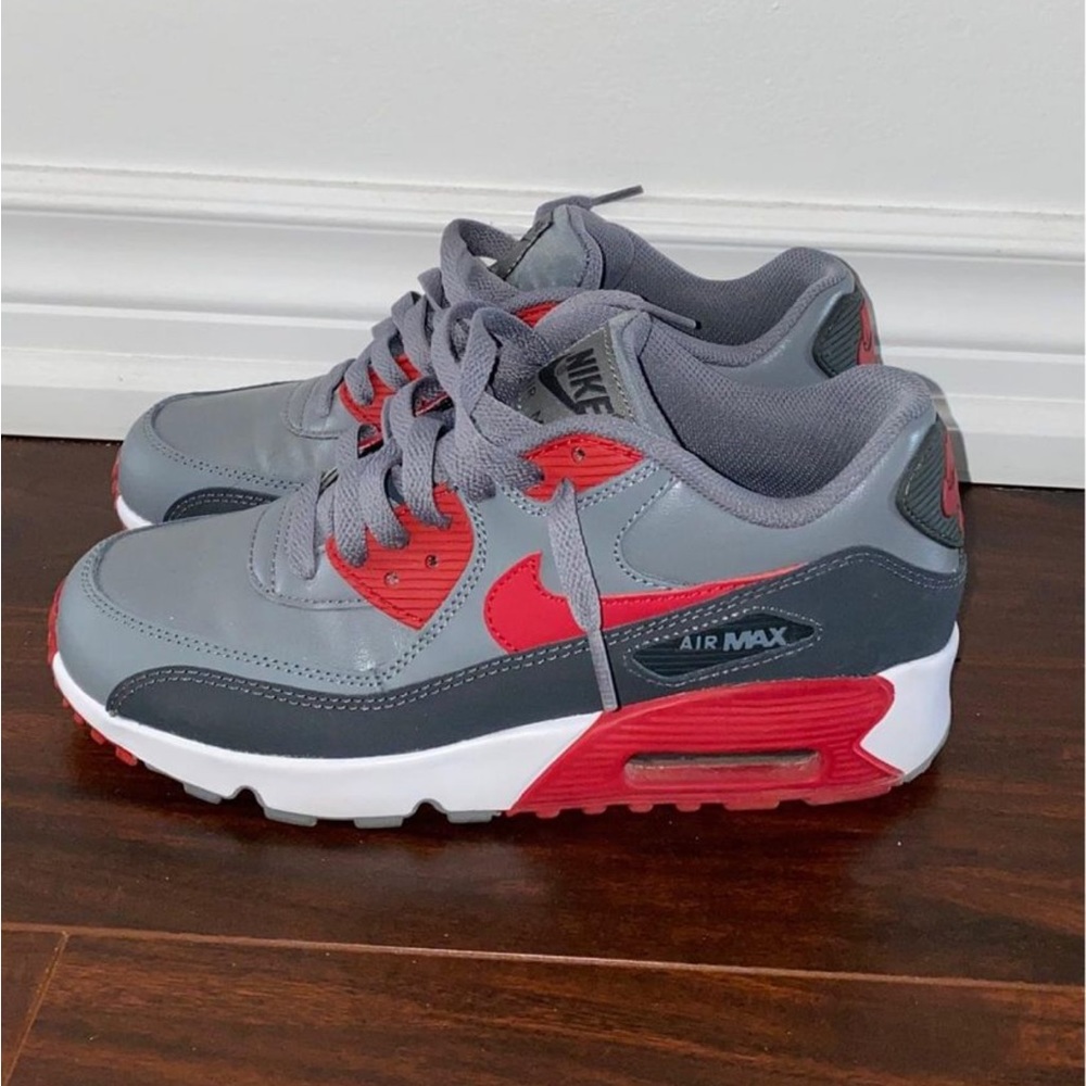 NIKE AIR MAX SIZE 5.5 GS